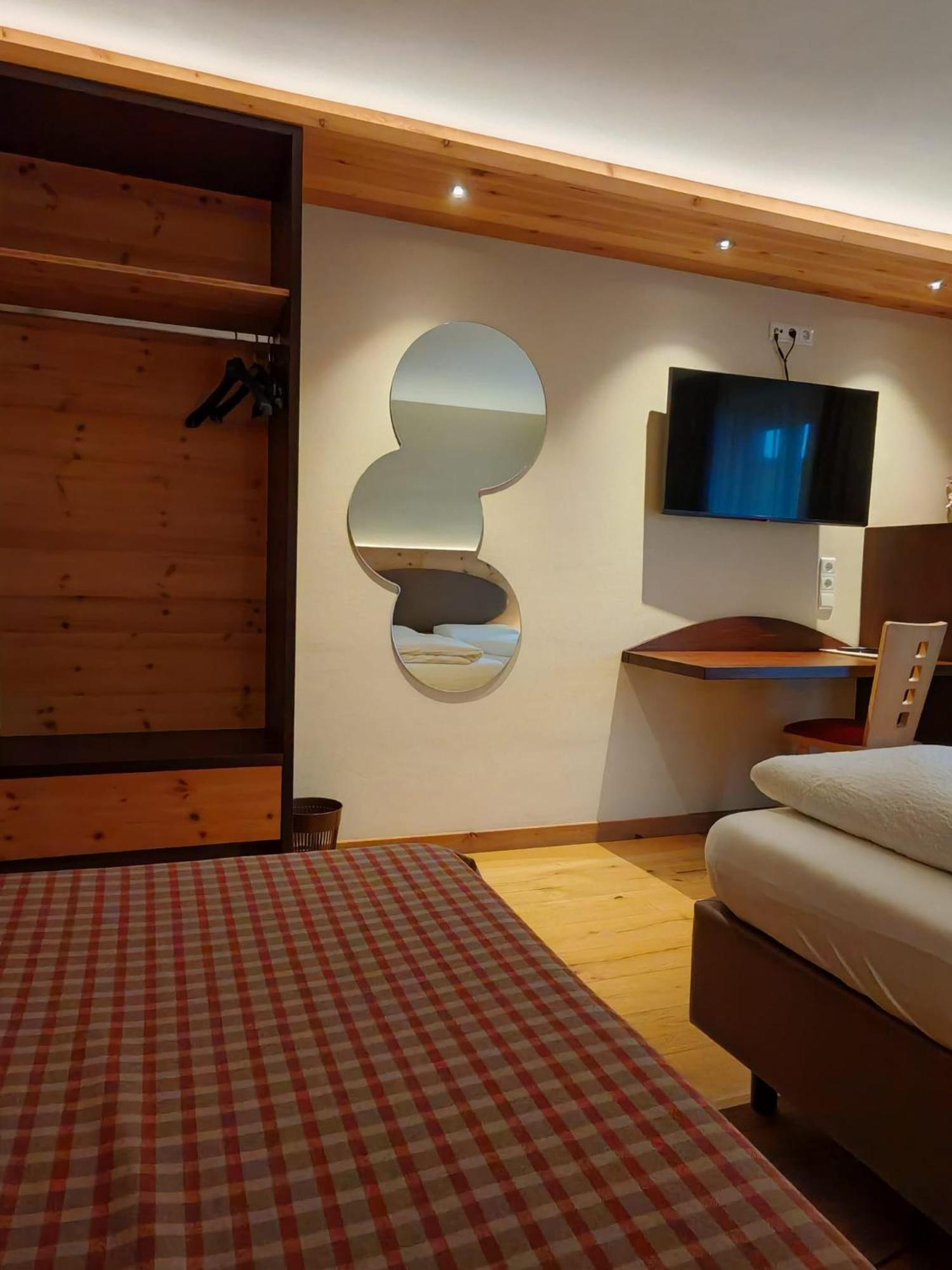 Hotel Alpenblick Sarentino Eksteriør billede