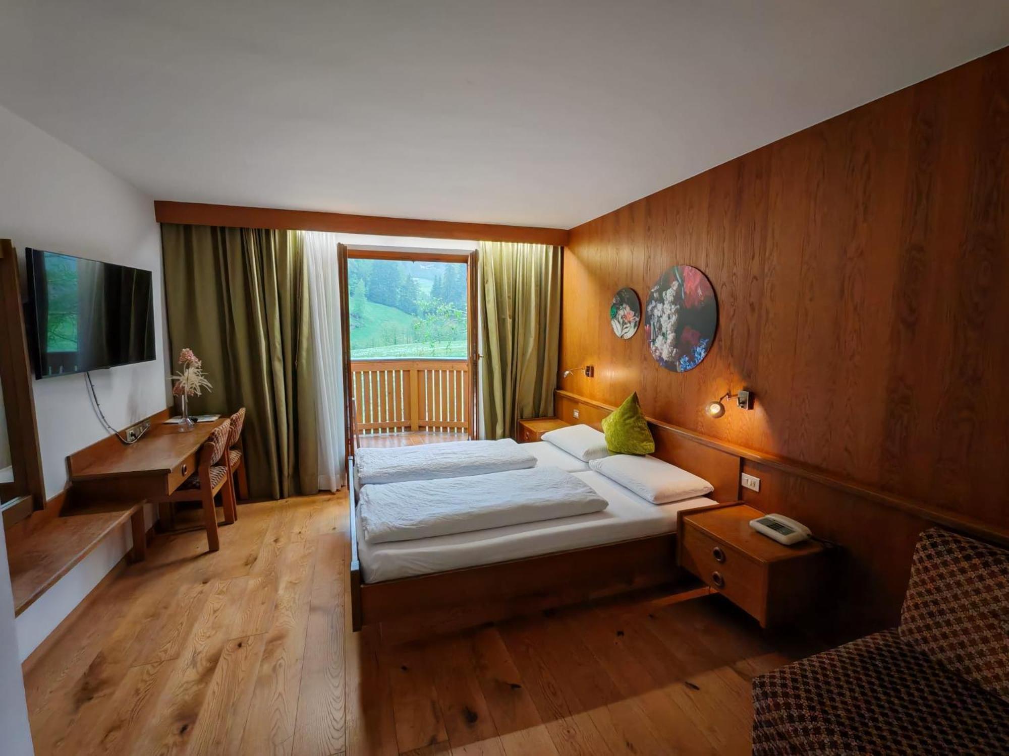 Hotel Alpenblick Sarentino Eksteriør billede