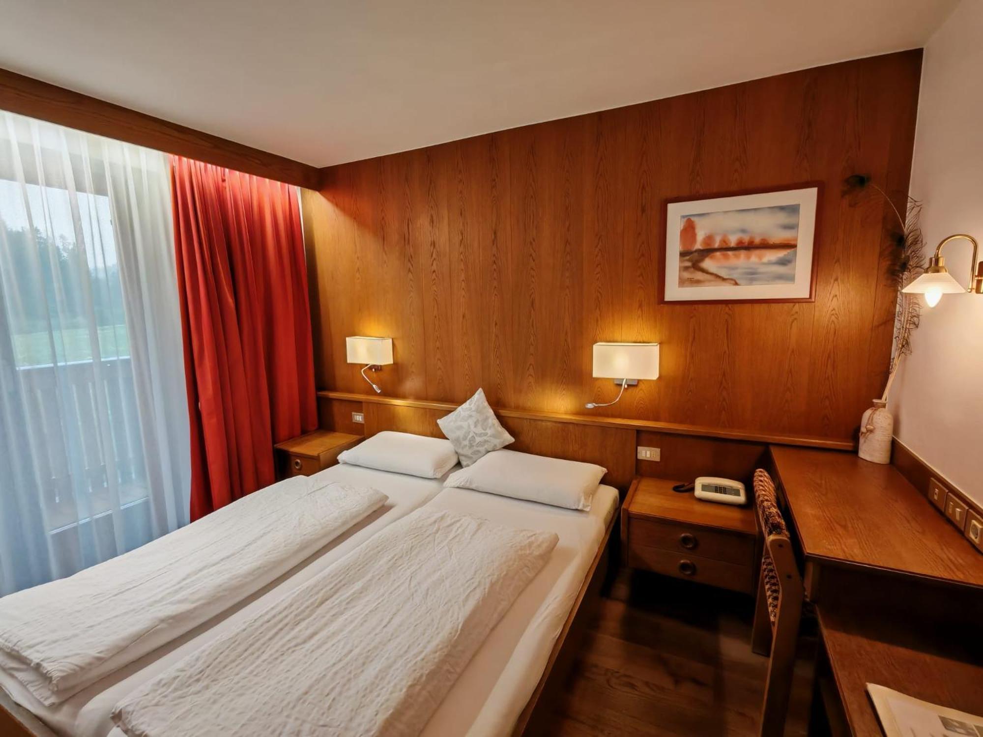 Hotel Alpenblick Sarentino Eksteriør billede